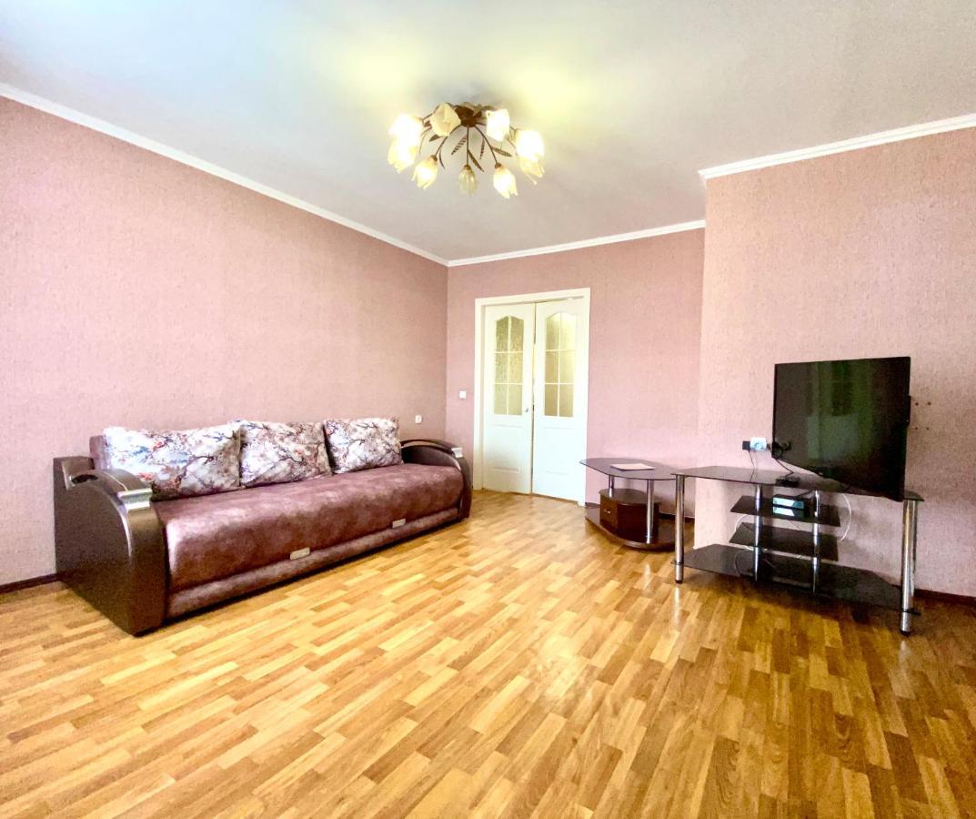 Apartpoltava Центр Полтави, Простора Та Зручна Квартира Біля Пует, 2-Окремі Кімнати, Звітна Документація Для Відрядження 外观 照片
